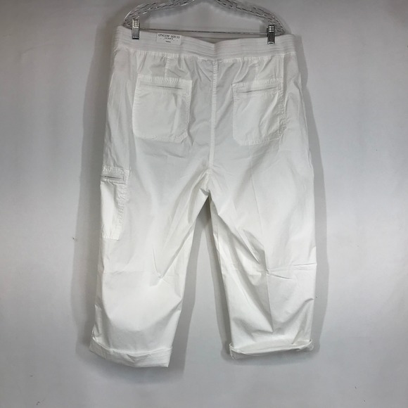 Chicos White Capris Cropped Cargo Pants  Size 18 Elastic Waist Side Zip Pocket - Picture 4 of 11